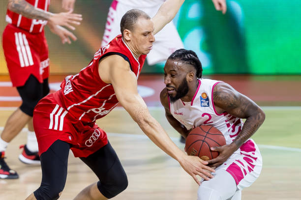 卡卡在接受 卡卡在接受