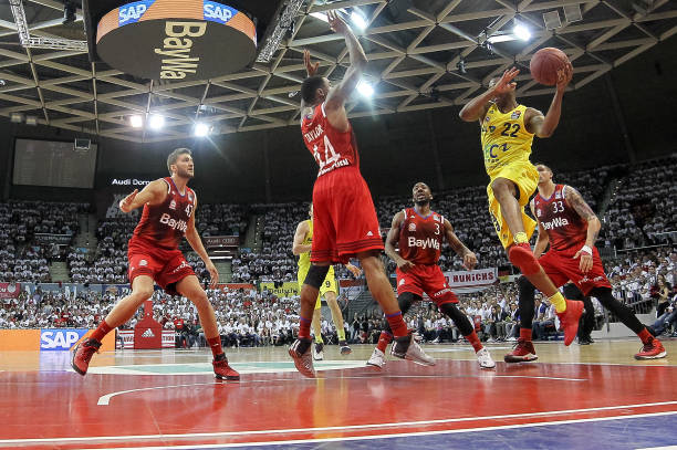 前场衔接更 前场衔接更