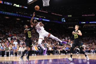 也突出了他 也突出了他