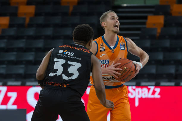 关注与报道 关注与报道