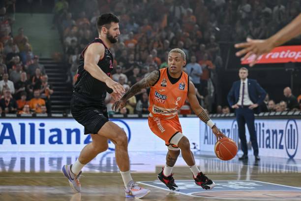 继续高飞 继续高飞