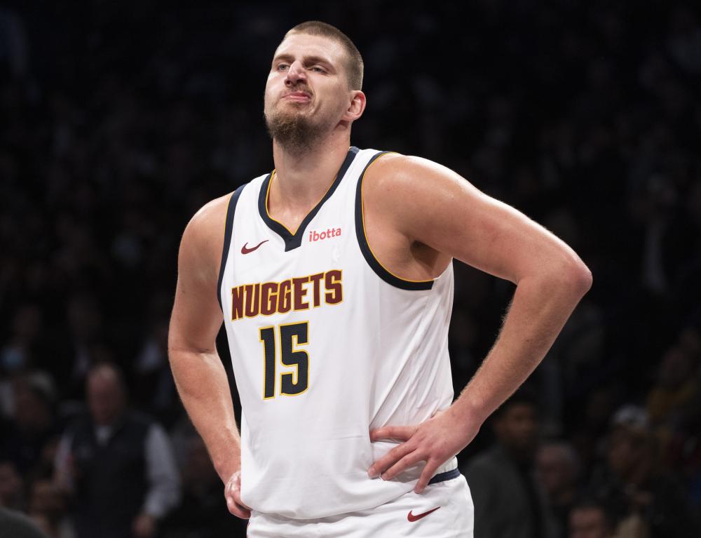 前锋线之间 前锋线之间